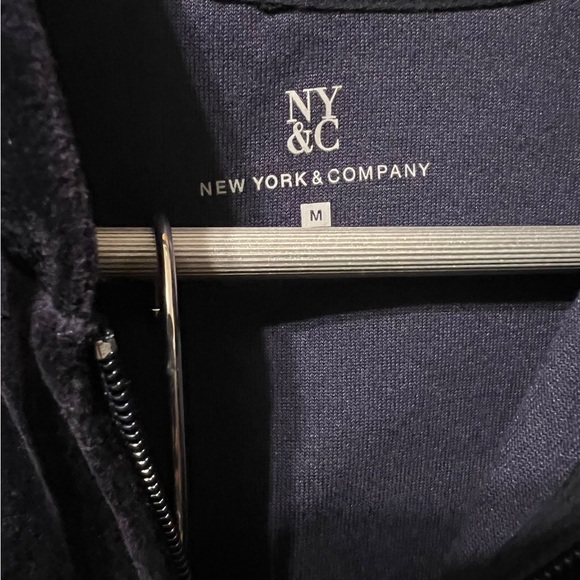 New York & Company Velour Tracksuit – Medium Tall - Picture 6 of 9